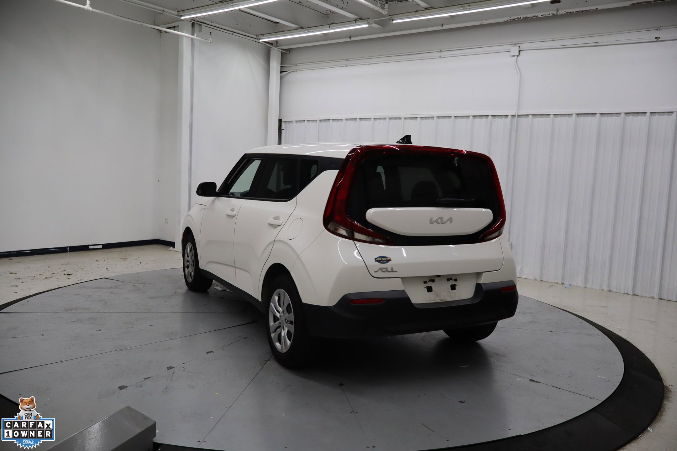 Used 2022 Kia Soul LX image 8