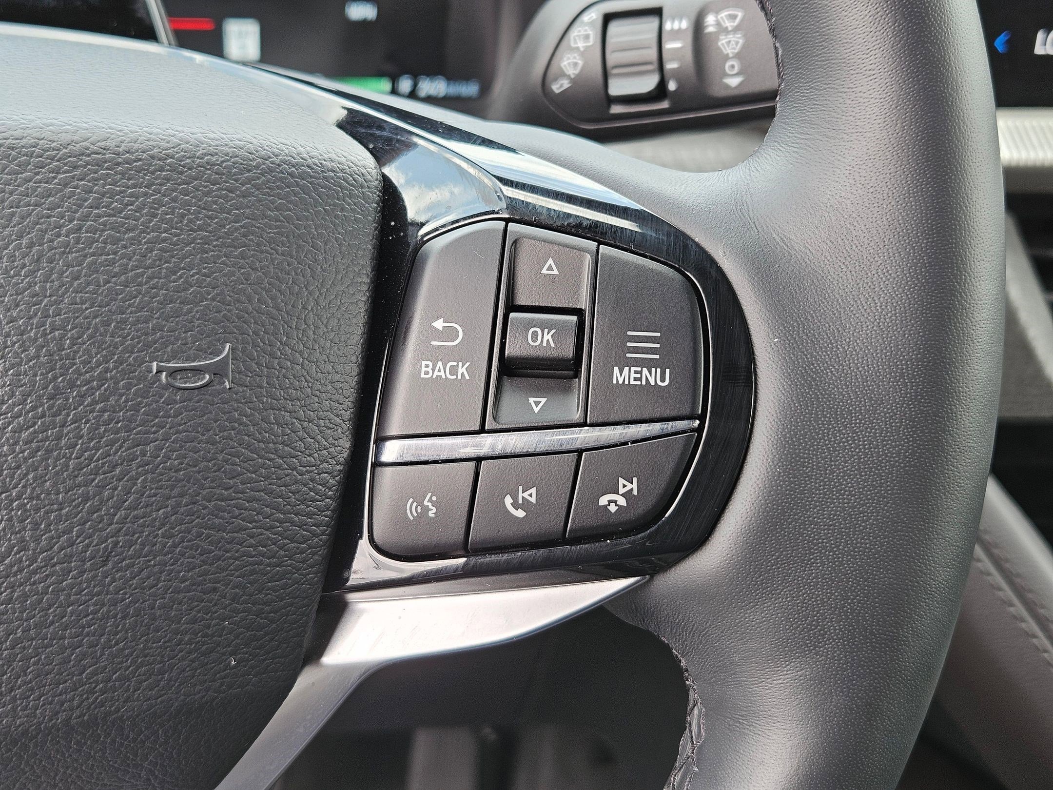 Used 2026 Ford Explorer Platinum w/ LUX Leather Package AWD/4WD image 19
