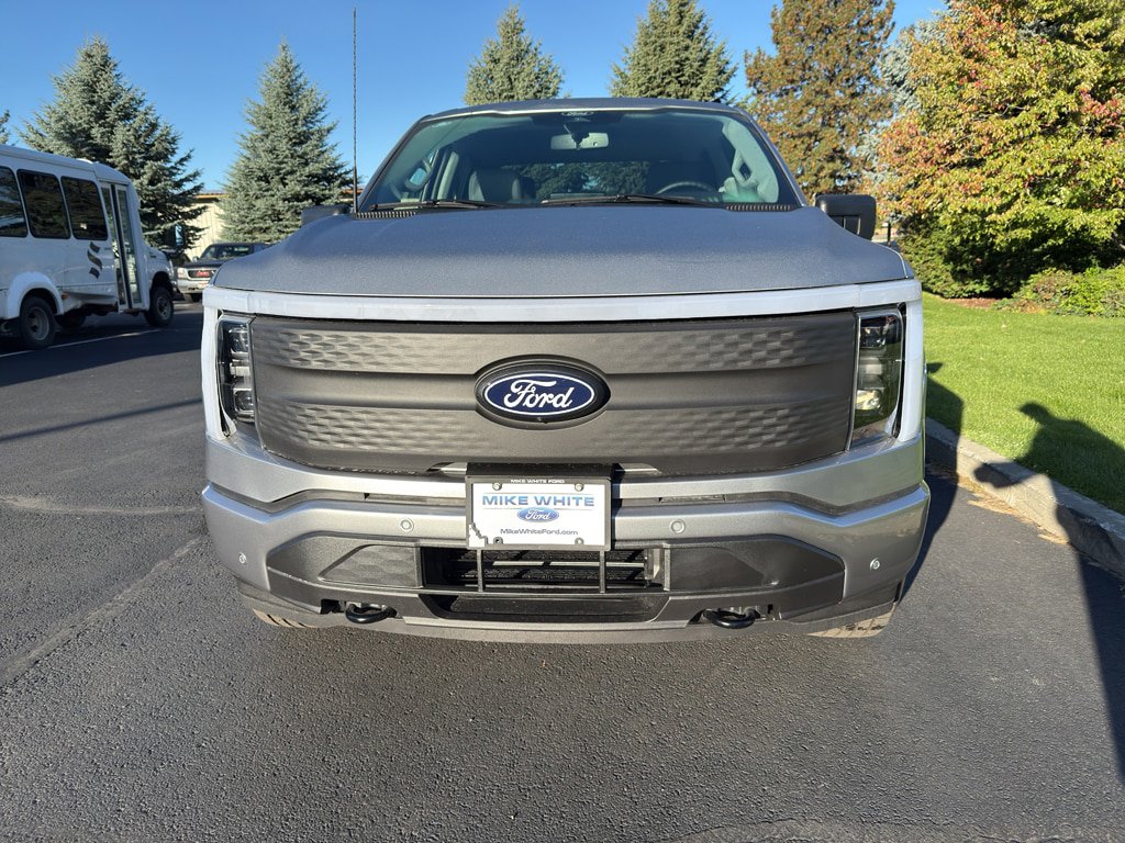 New 2025 Ford F150 Lightning Flash image 9