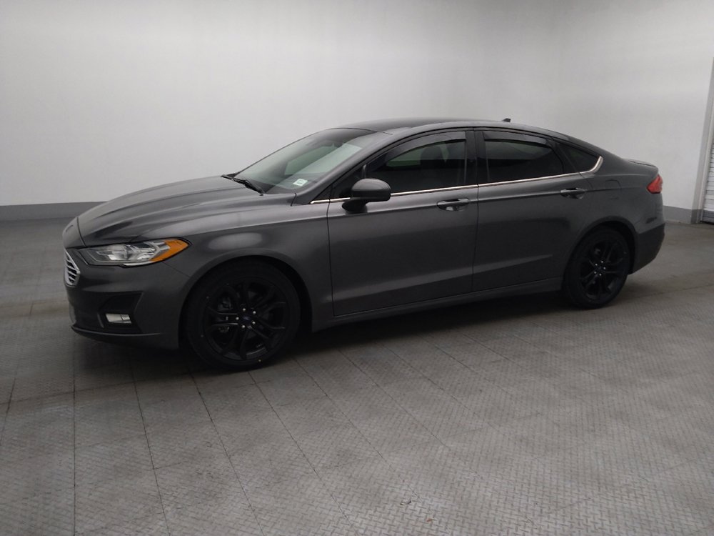 Used 2020 Ford Fusion SE w/ Equipment Group 151A FWD image 2
