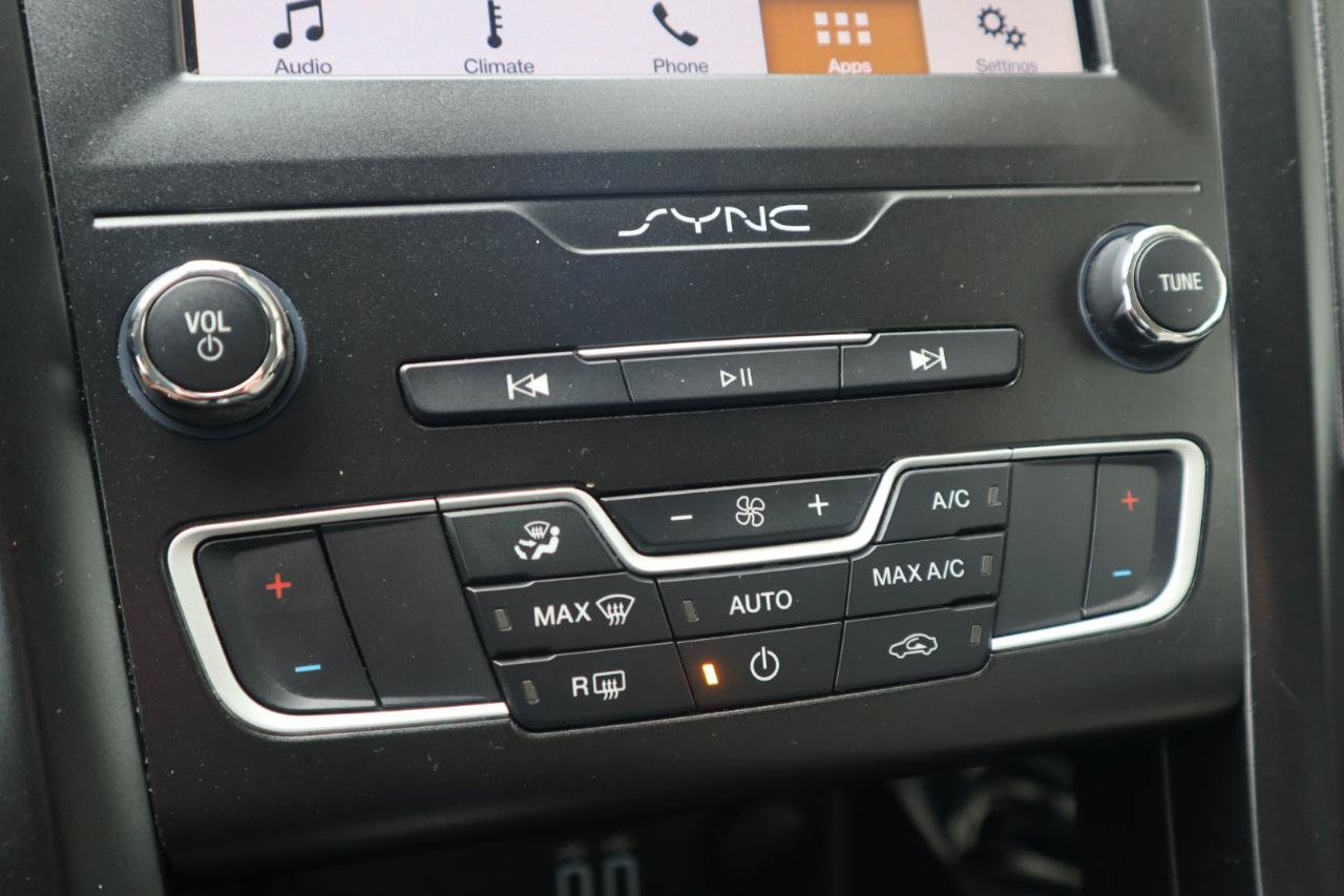 Used 2019 Ford Fusion SE w/ Equipment Group 151A FWD image 76