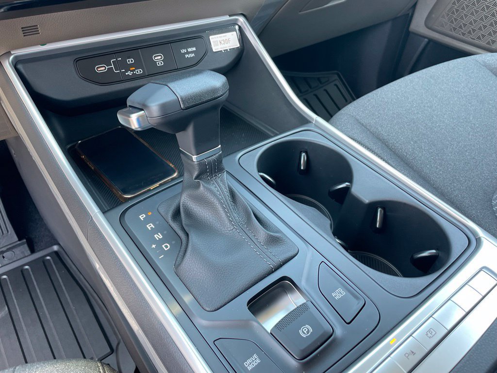 New 2026 Kia Carnival LX FWD image 18