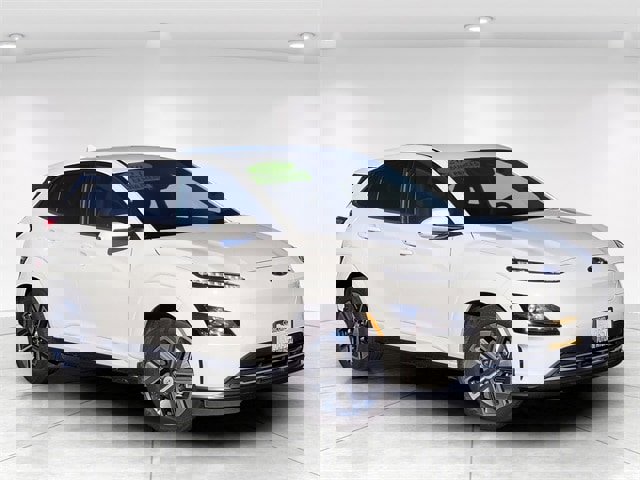 Certified 2023 Hyundai Kona SE image 1