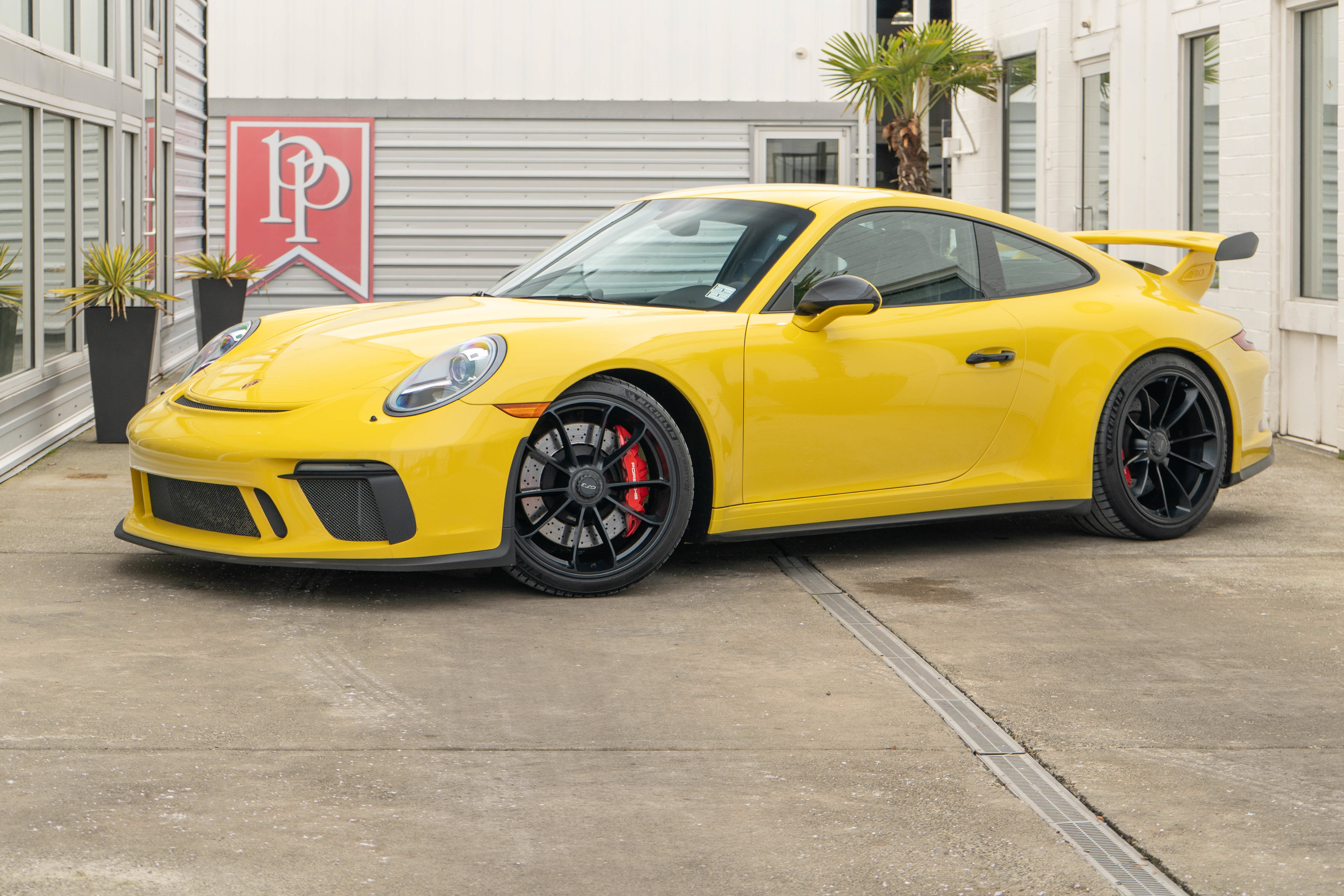 Used 2018 Porsche 911 GT3 w/ Sport Chrono Package RWD image 9