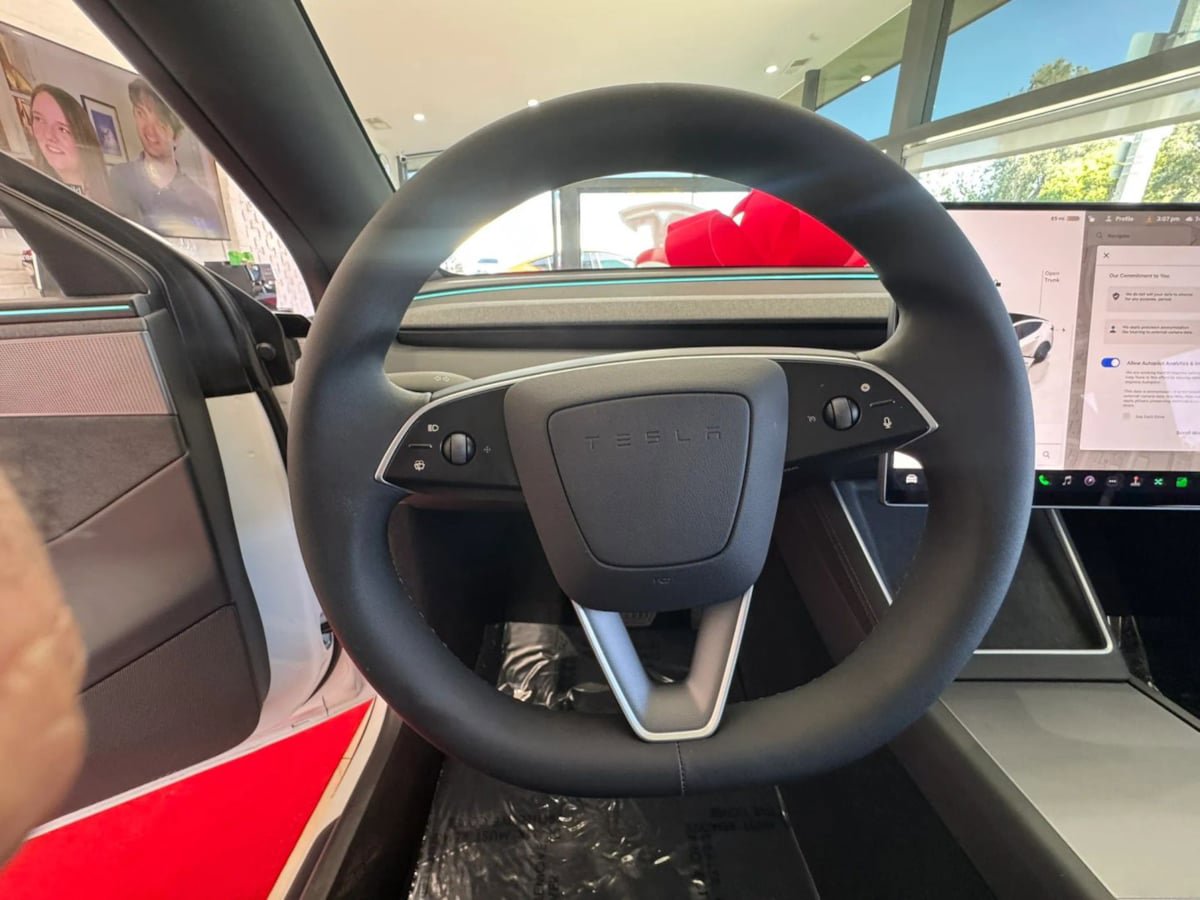 Used 2026 Tesla Model Y 2WD image 29