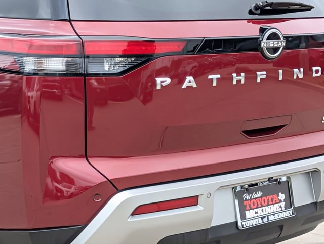 Used 2023 Nissan Pathfinder SL image 7
