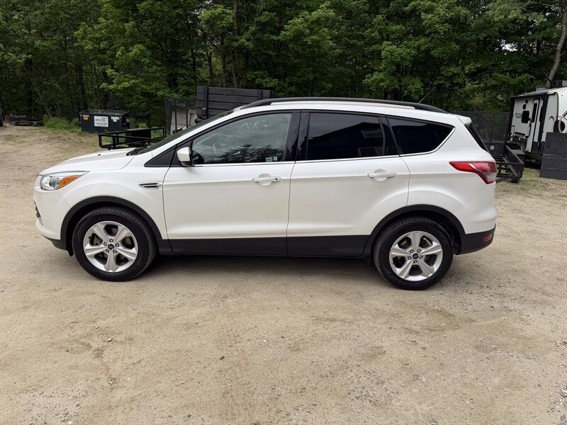 Used 2016 Ford Escape SE w/ SE Leather Comfort Package AWD/4WD image 8