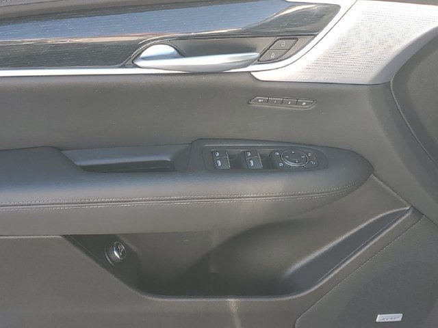 Certified 2024 Cadillac XT5 Premium Luxury w/ LPO, Floor Liner Package AWD/4WD image 10