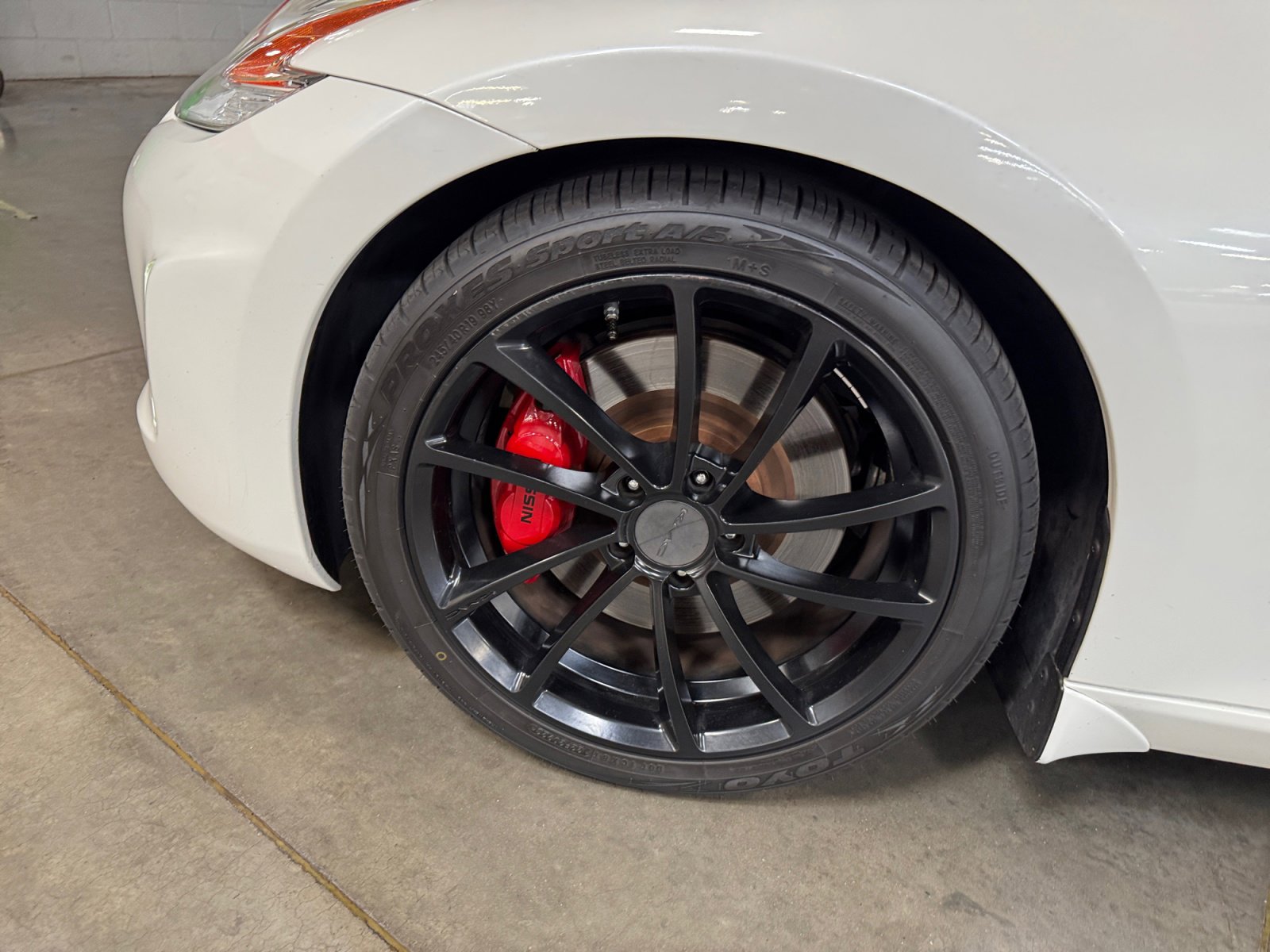 Used 2014 Nissan 370Z Touring w/ Sport Package image 26