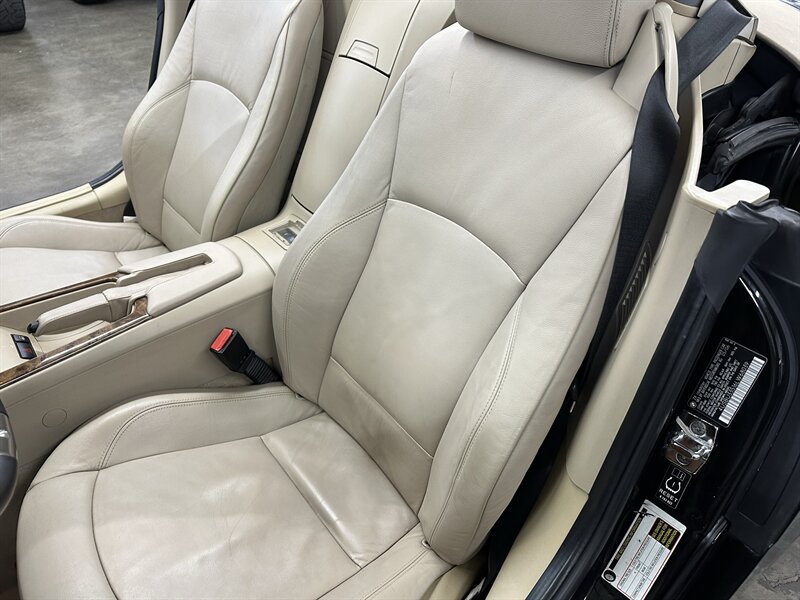 Used 2006 BMW Z4 3.0i RWD image 32