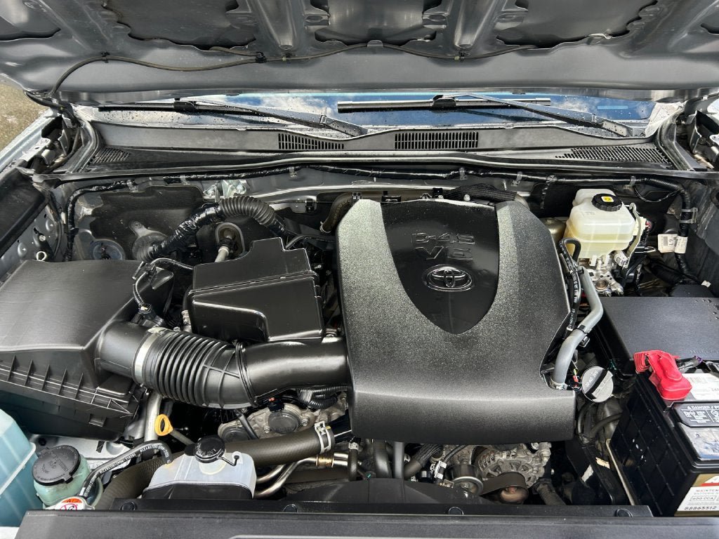 Used 2021 Toyota Tacoma TRD Off-Road AWD/4WD image 30