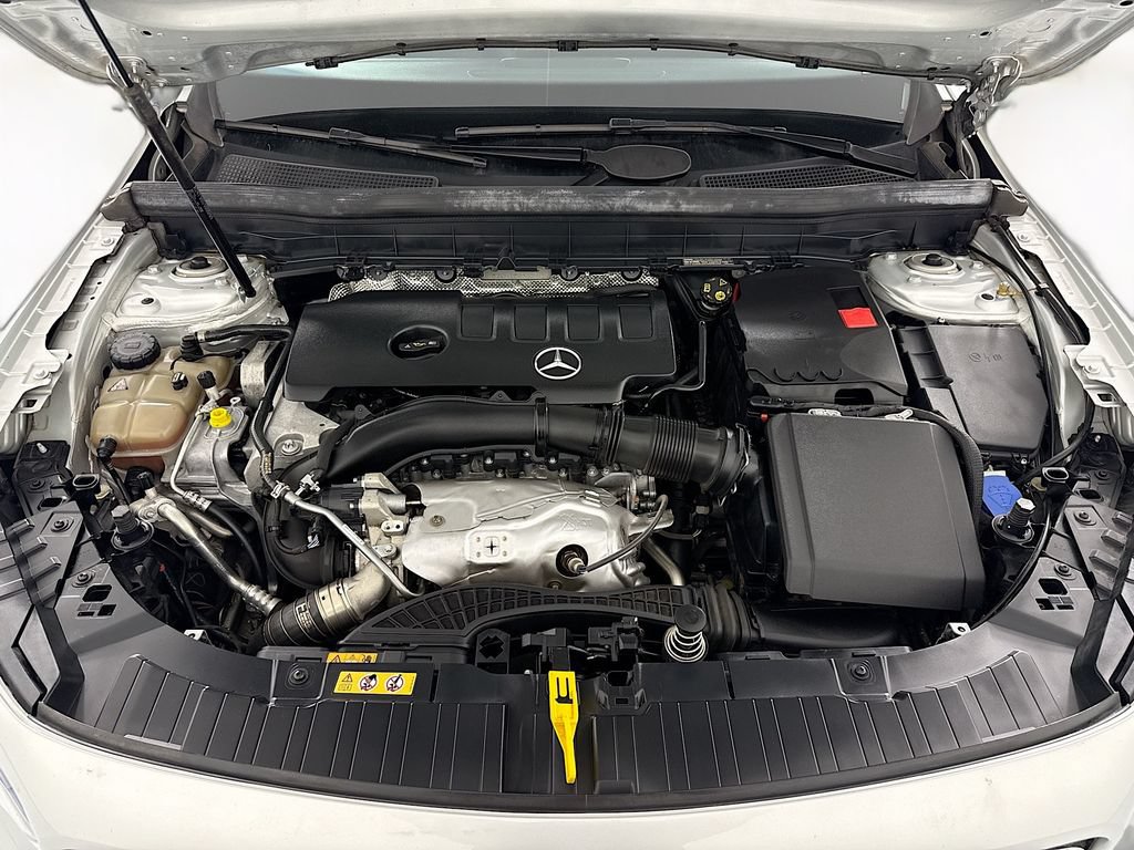 Used 2023 Mercedes-Benz GLB 250 image 29