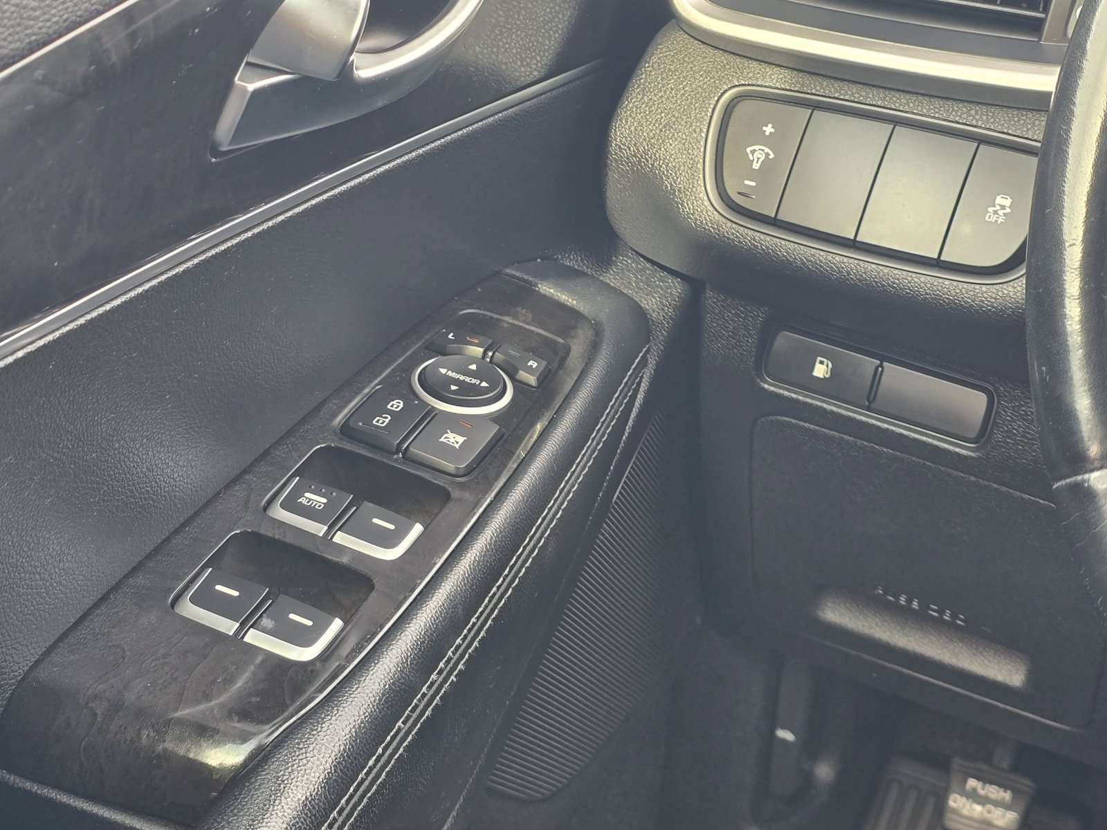 Used 2016 Kia Sorento FWD w/ LX Convenience Package image 13