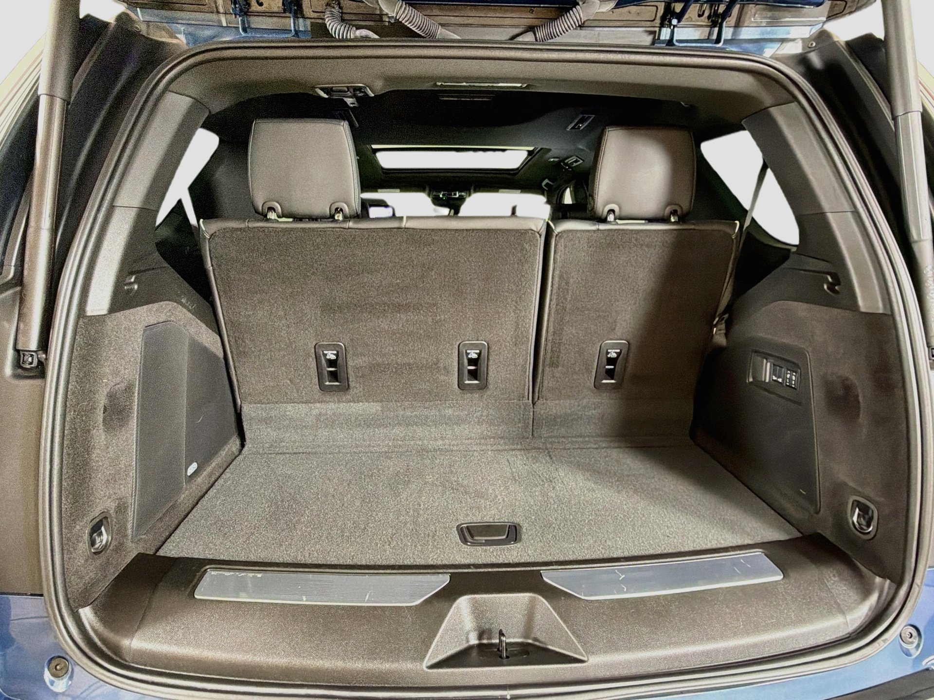 Used 2026 Cadillac Escalade Sport w/ Touring Package AWD/4WD image 14