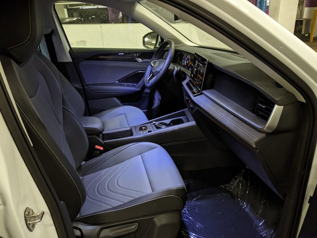 New 2026 Volkswagen Tiguan SE AWD/4WD image 21