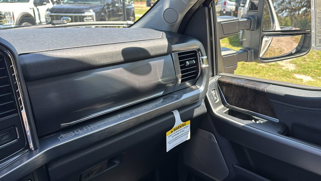 New 2025 Ford F350 Lariat w/ Lariat Ultimate Package image 32