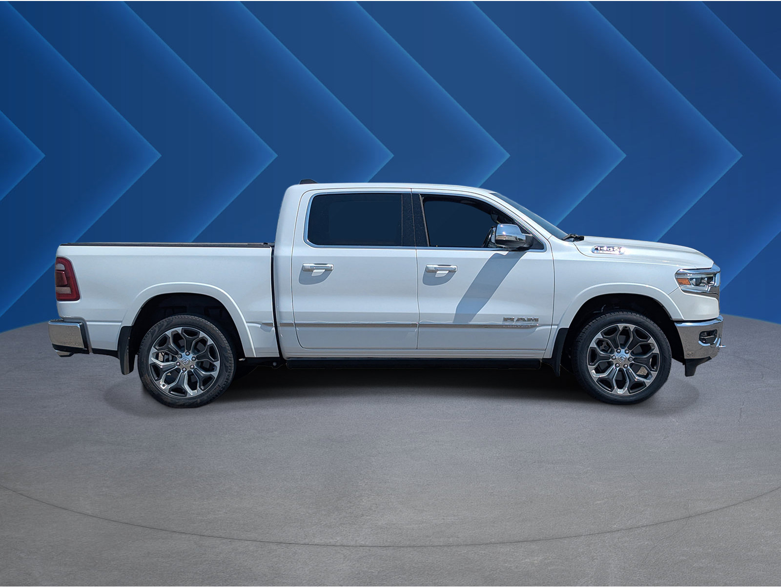 Used 2022 RAM 1500 Limited AWD/4WD image 2