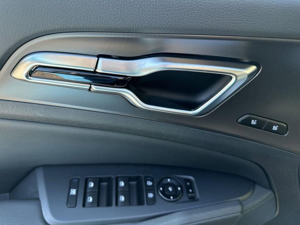 New 2026 Kia Sportage SX image 13