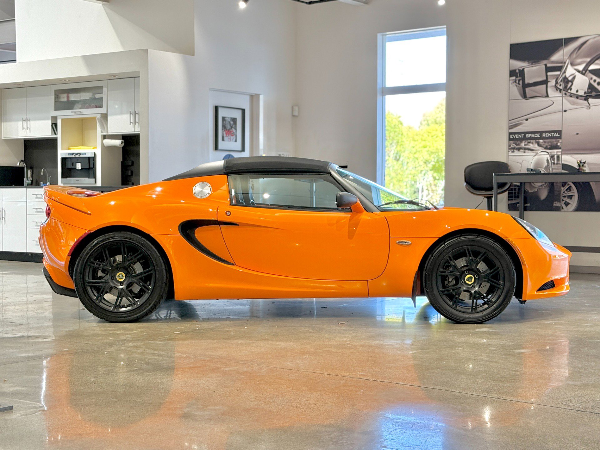 Used 2011 Lotus Elise SC image 18