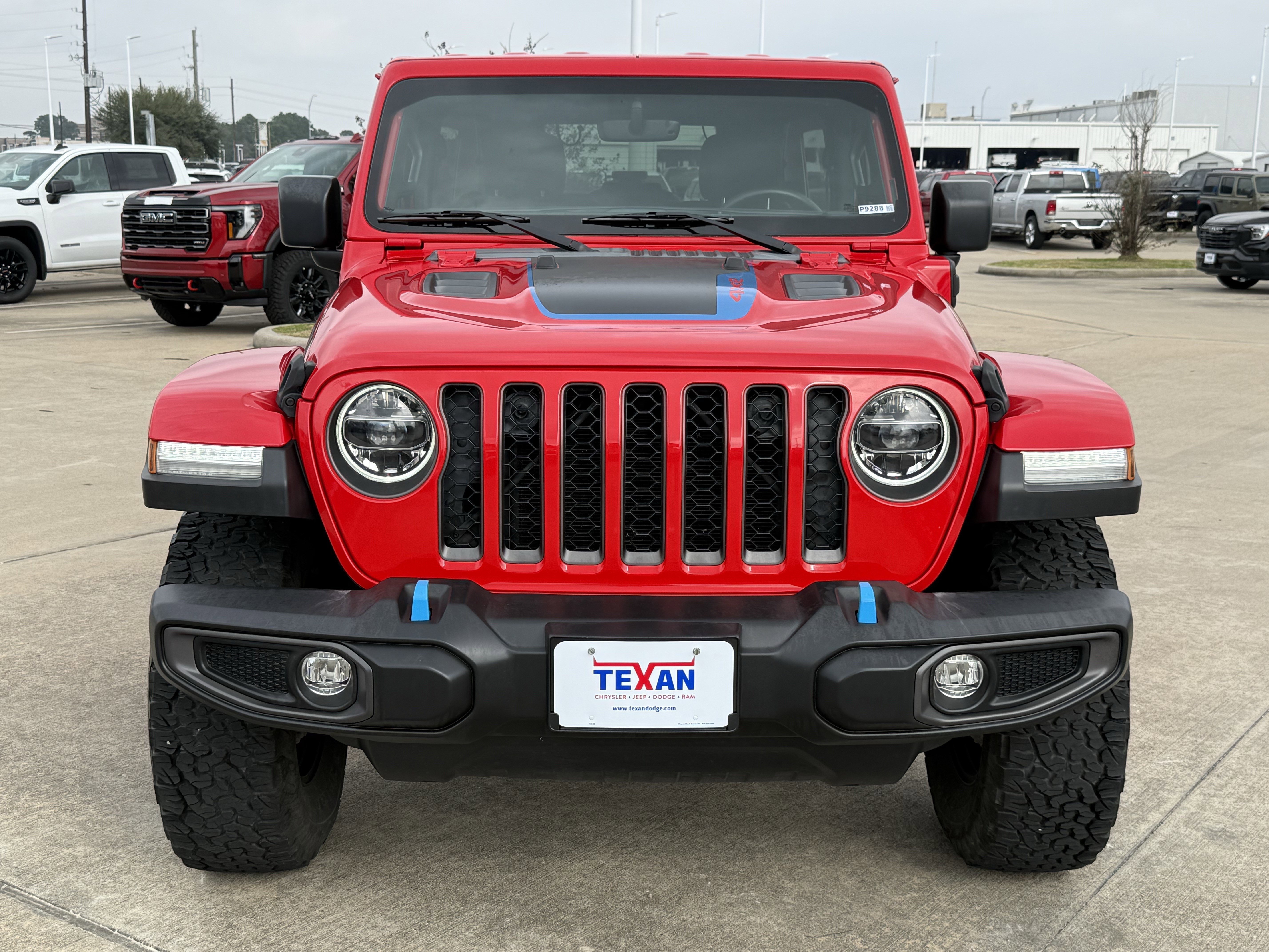 Used 2022 Jeep Wrangler Unlimited Rubicon 4xe w/ Cold Weather Group image 10