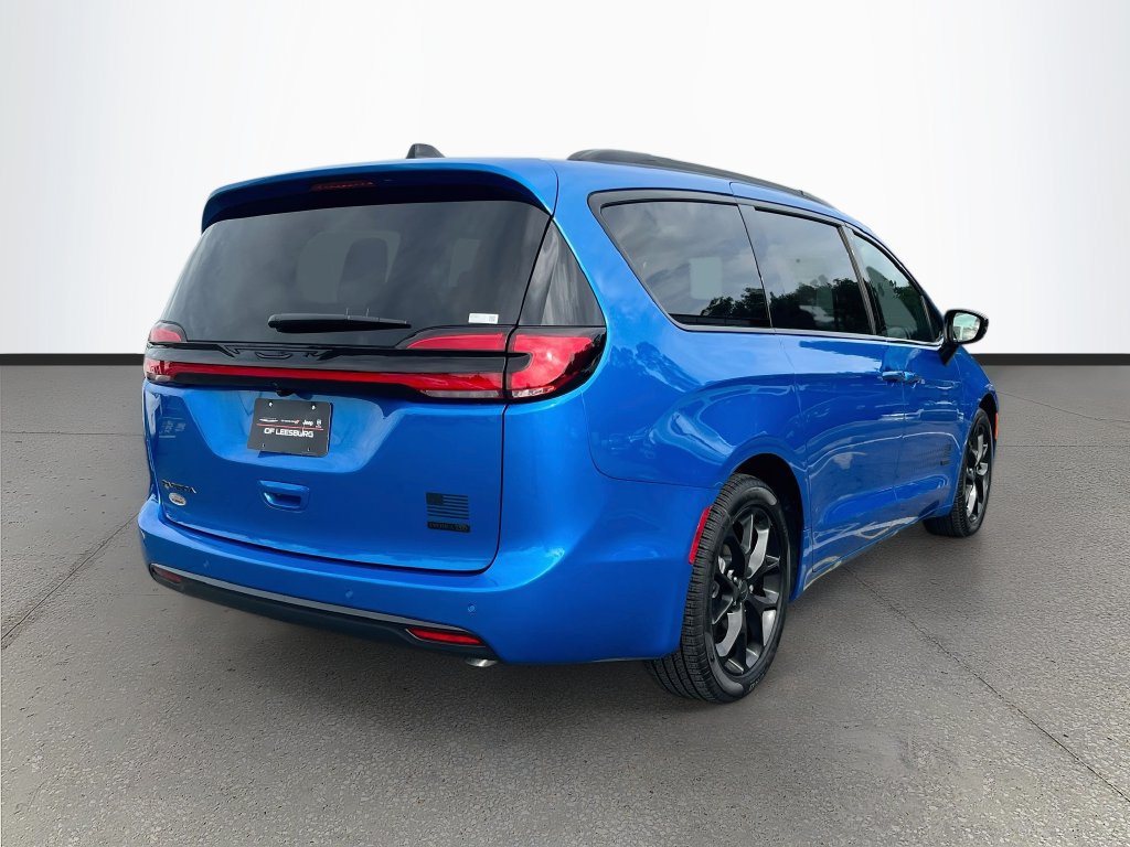 New 2027 Chrysler Pacifica Select FWD image 7