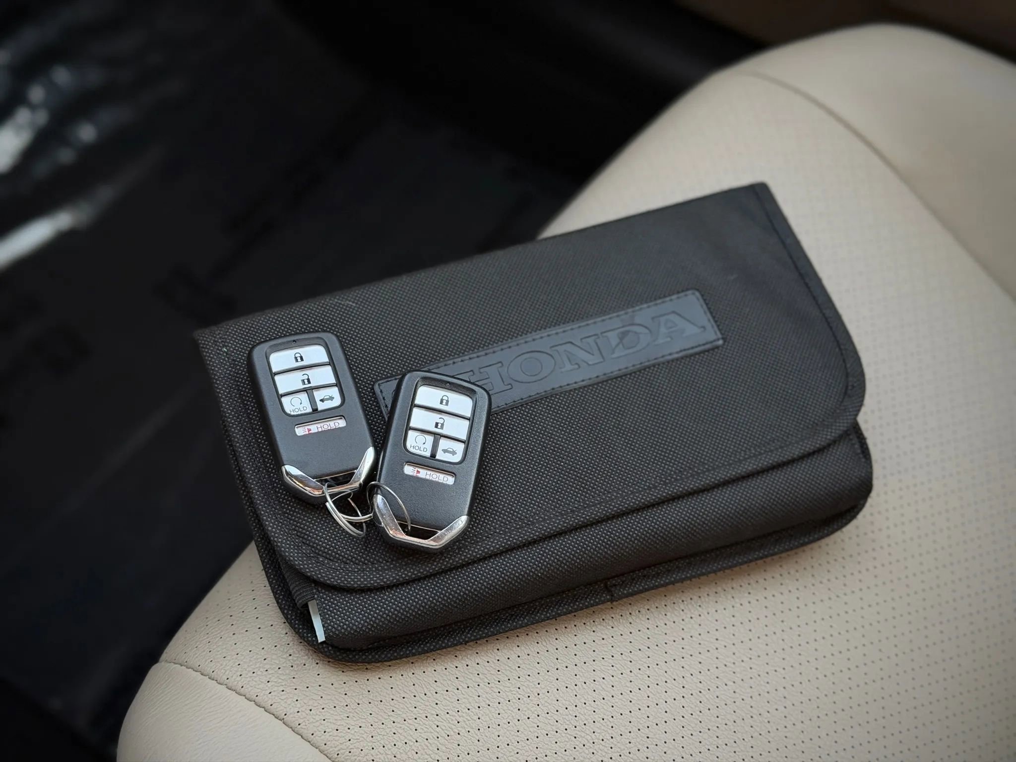 Used 2017 Honda Accord Touring image 22