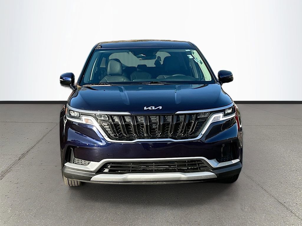 Certified 2024 Kia Carnival LX image 2