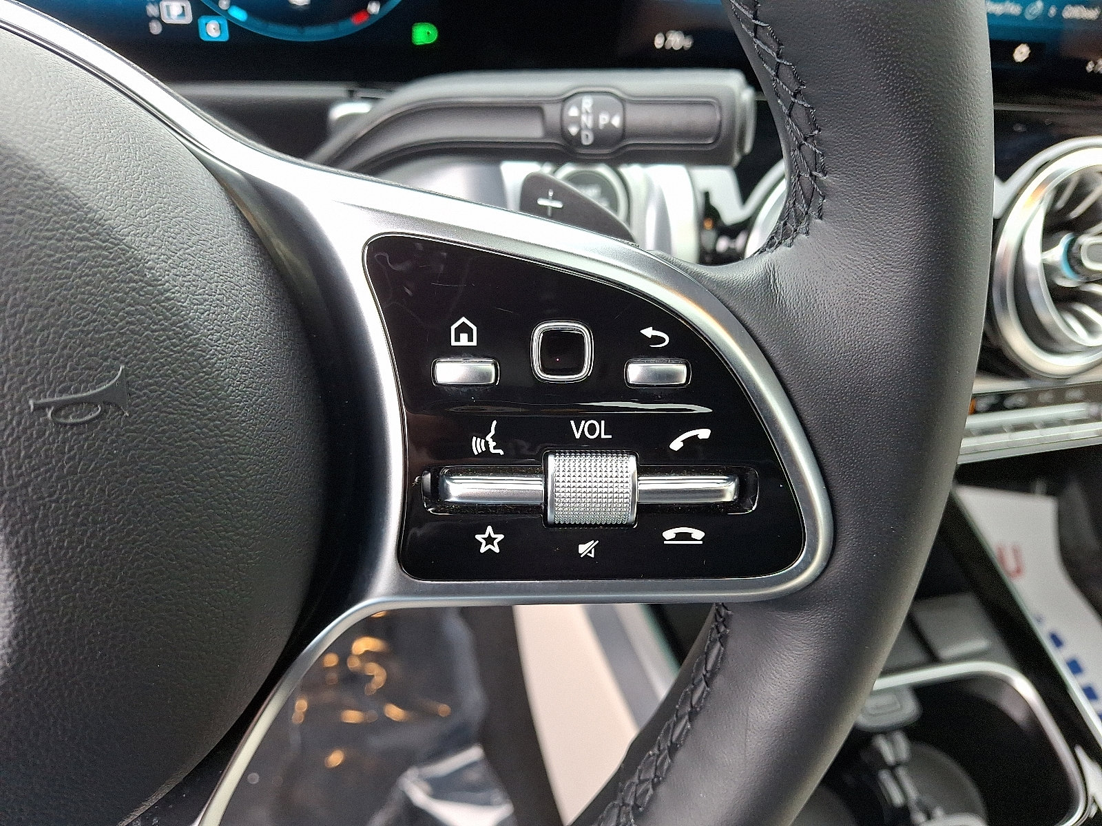 Certified 2023 Mercedes-Benz GLB 250 4MATIC image 22