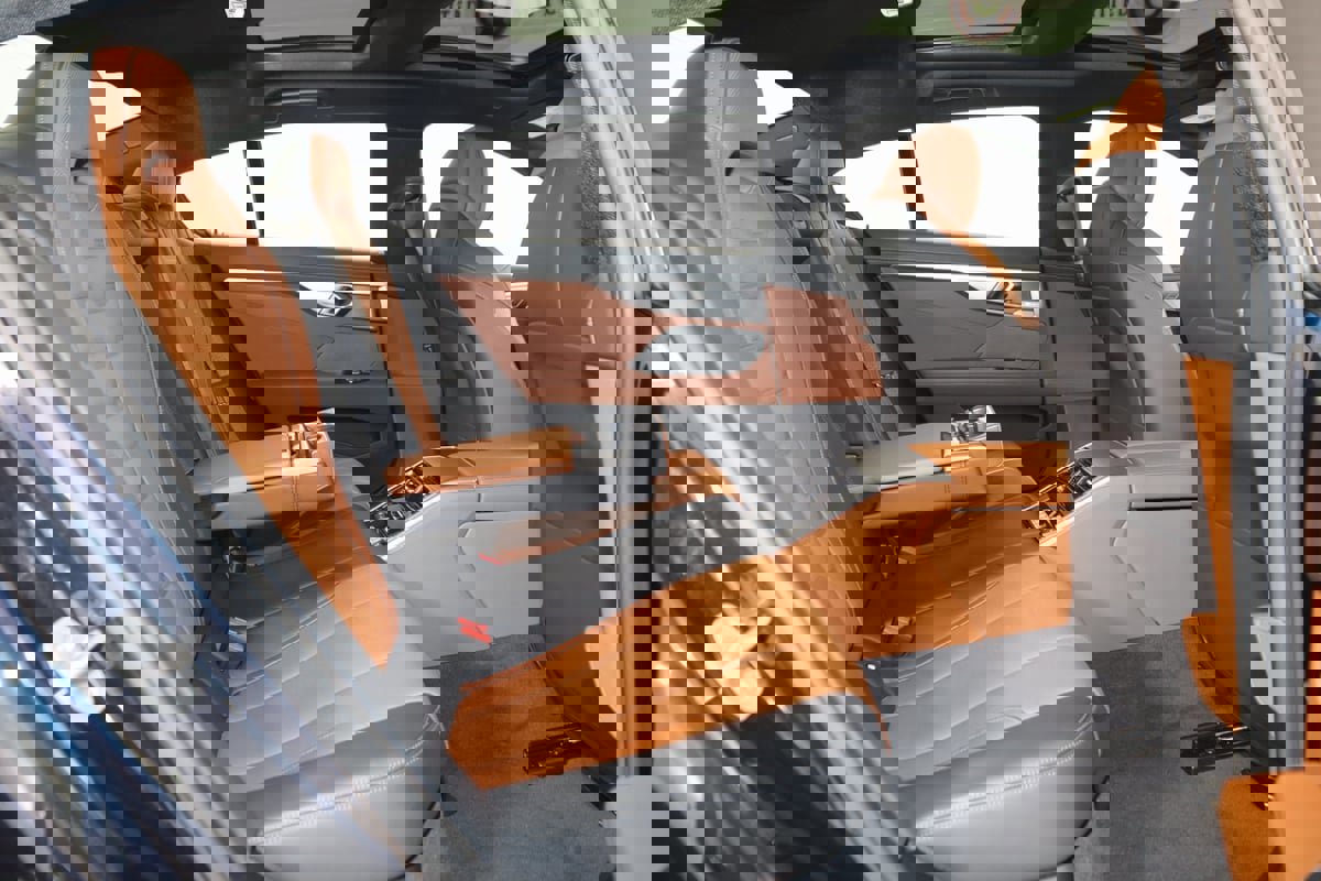 Used 2025 BMW 840i xDrive w/ M Sport Professional Package image 47