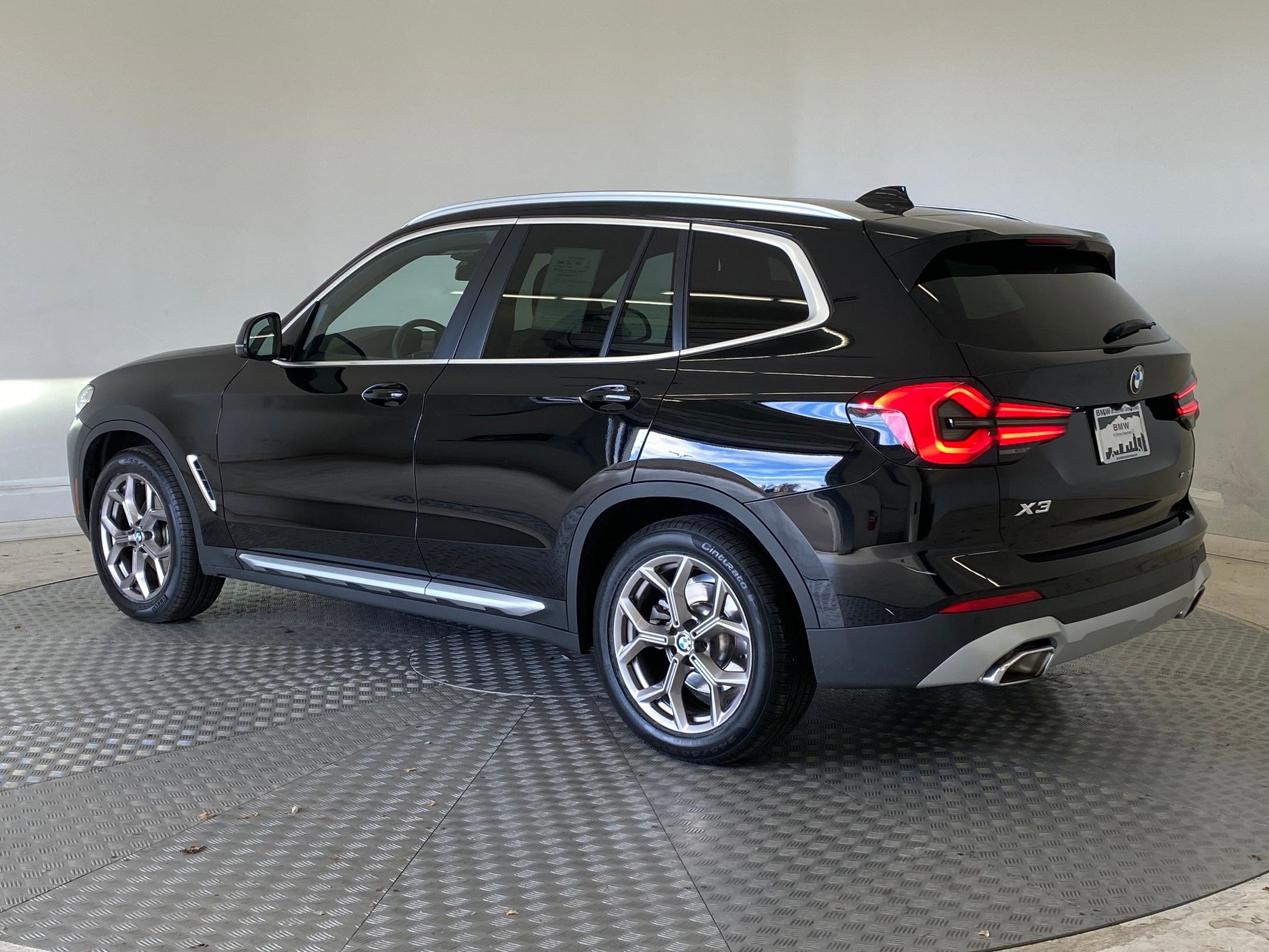 Certified 2023 BMW X3 xDrive30i w/ Convenience Package w/ZPA image 3