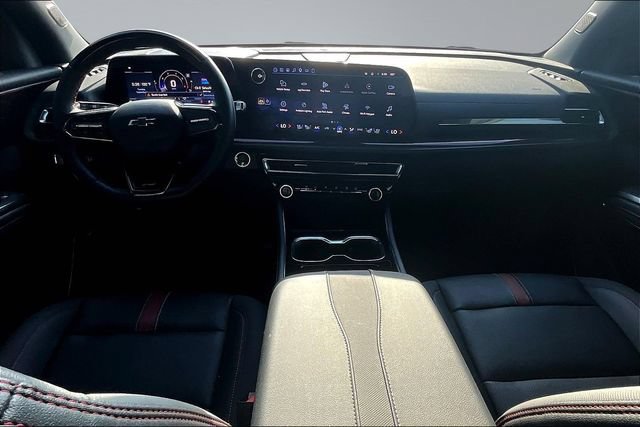 Used 2025 Chevrolet Traverse RS w/ LPO, Floor Liner Package FWD image 7