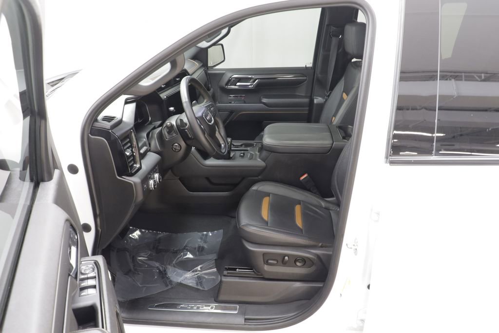 Used 2023 GMC Sierra 1500 AT4 w/ Technology Package image 6