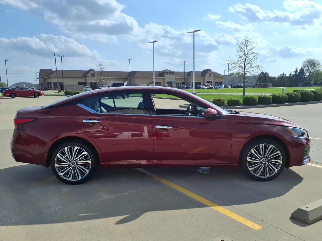 Used 2025 Nissan Altima 2.5 SL image 5