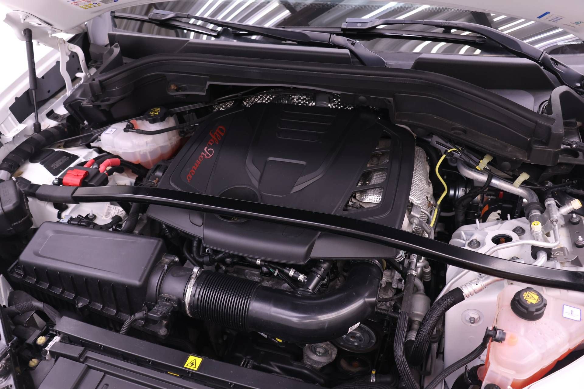 Certified 2024 Alfa Romeo Stelvio Veloce AWD/4WD image 25
