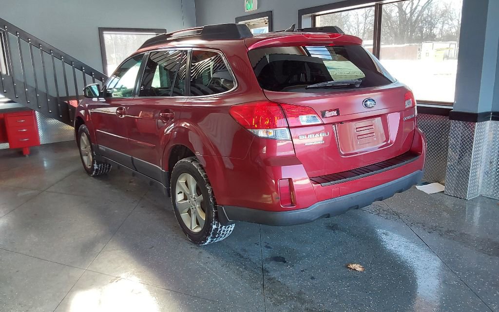 Used 2013 Subaru Outback 2.5i Limited w/ Moonroof Pkg image 11