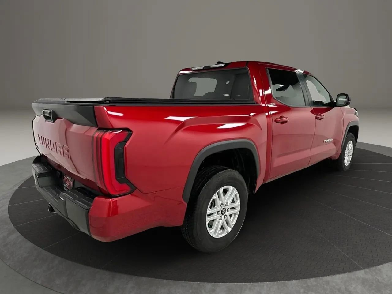 Used 2024 Toyota Tundra SR5 w/ SR5 Premium Package AWD/4WD image 5