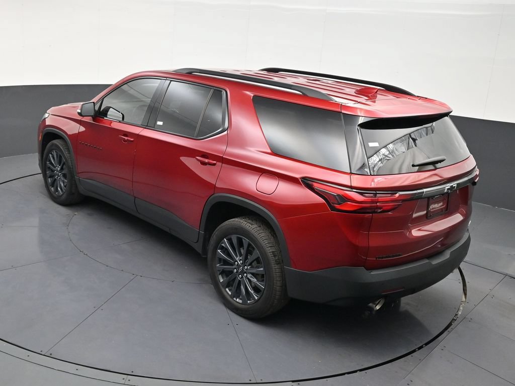 Used 2022 Chevrolet Traverse RS FWD image 16