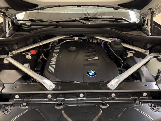Used 2025 BMW X7 xDrive40i image 28