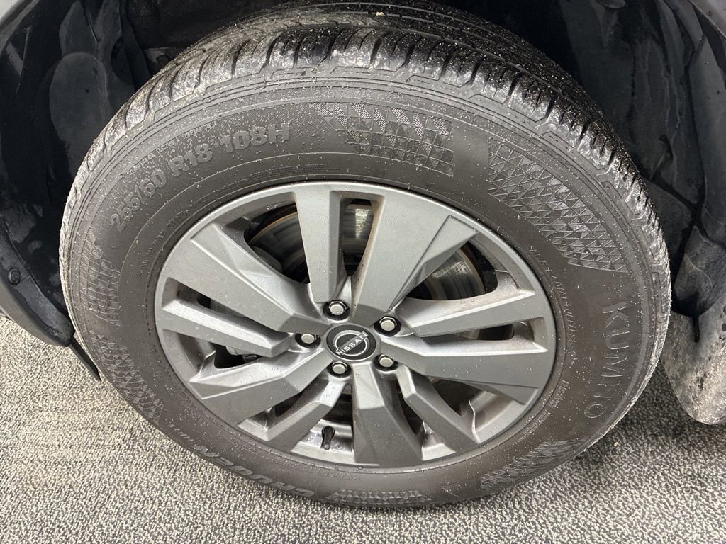 Used 2024 Nissan Pathfinder S image 8