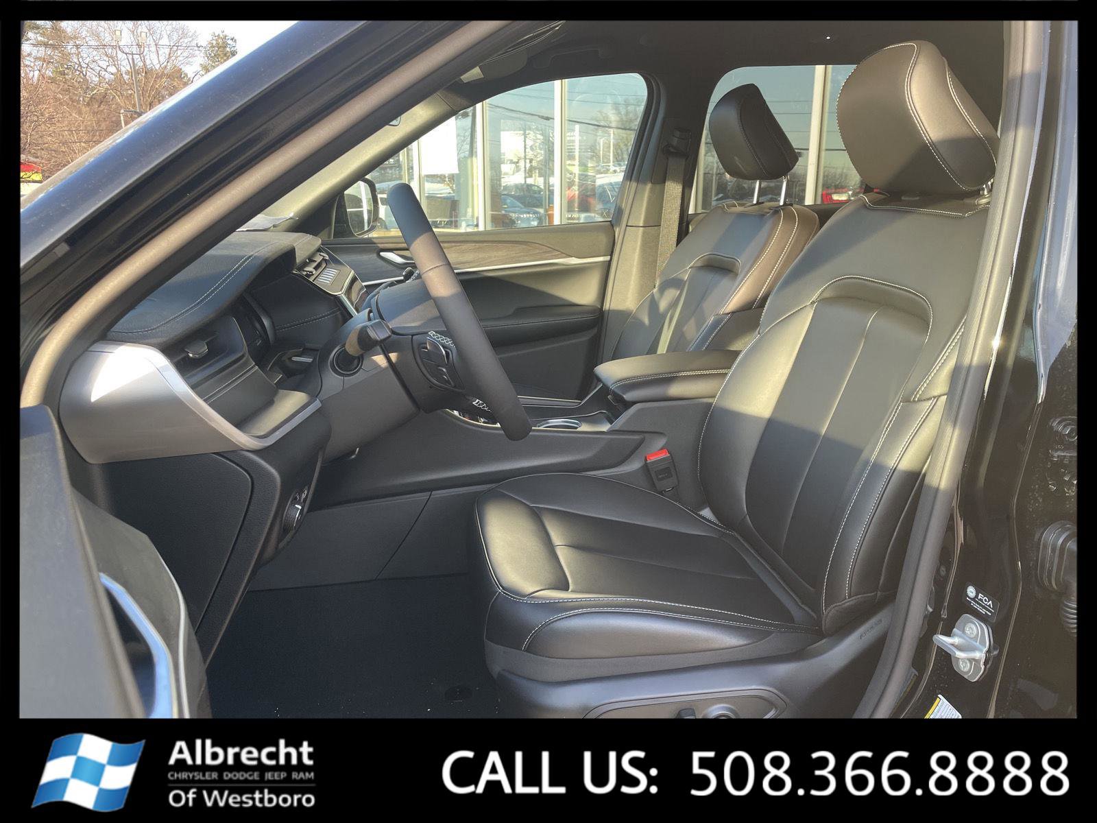 New 2026 Jeep Grand Cherokee Limited image 10