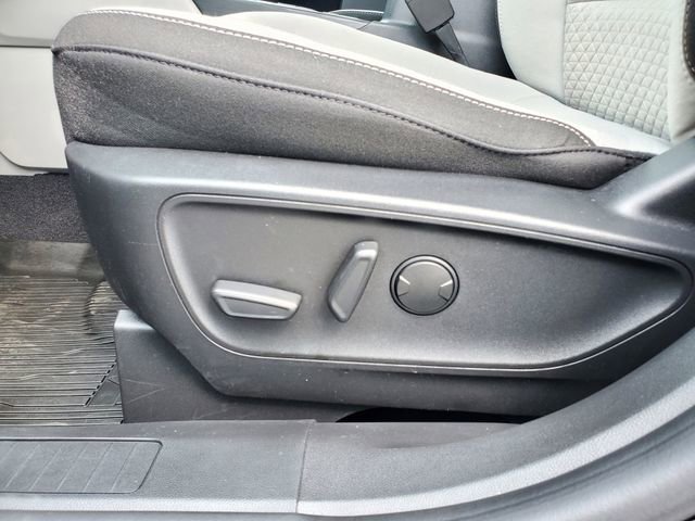 Used 2023 Ford Escape Active image 6