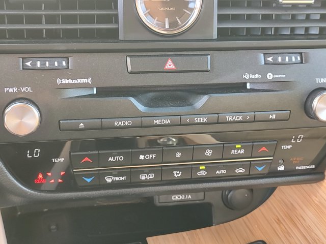Used 2022 Lexus RX 350L FWD w/ Premium Package image 16