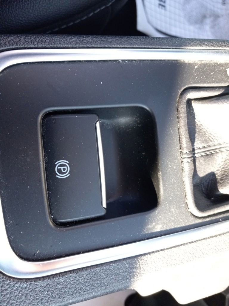 Used 2019 Ford Escape Titanium image 37