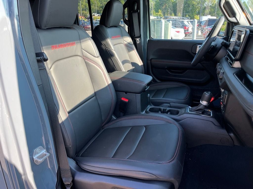 Used 2026 Jeep Gladiator Rubicon AWD/4WD image 12
