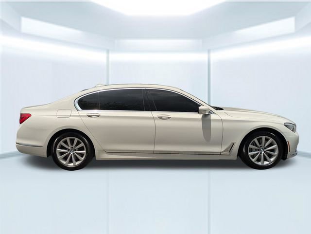 Used 2017 BMW 740i RWD image 7