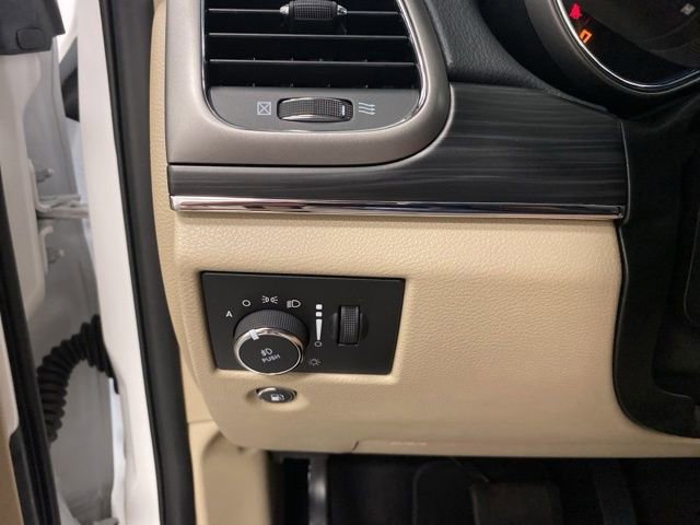 Used 2021 Jeep Grand Cherokee Limited w/ Luxury Group II AWD/4WD image 22