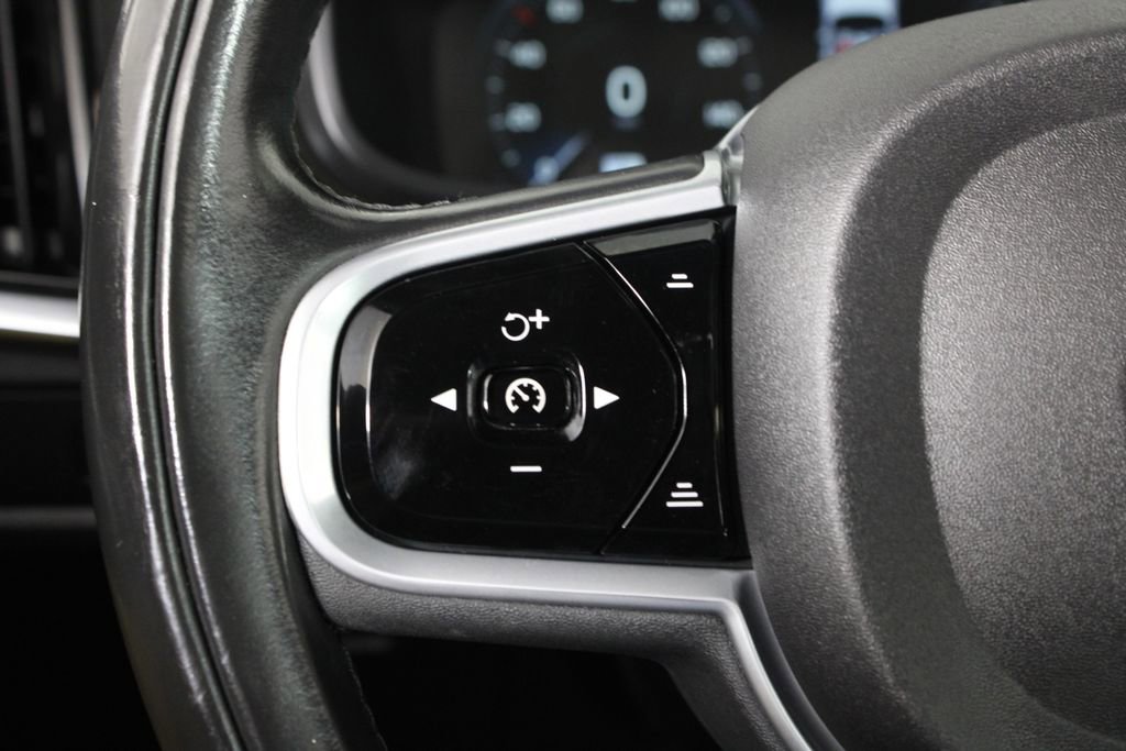 Used 2018 Volvo S90 T5 Momentum w/ Convenience Package image 25