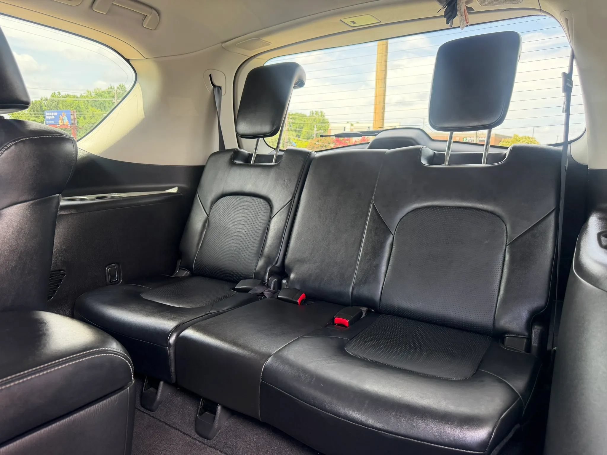 Used 2016 INFINITI QX80 4WD w/ Driver's Assistance Package image 15