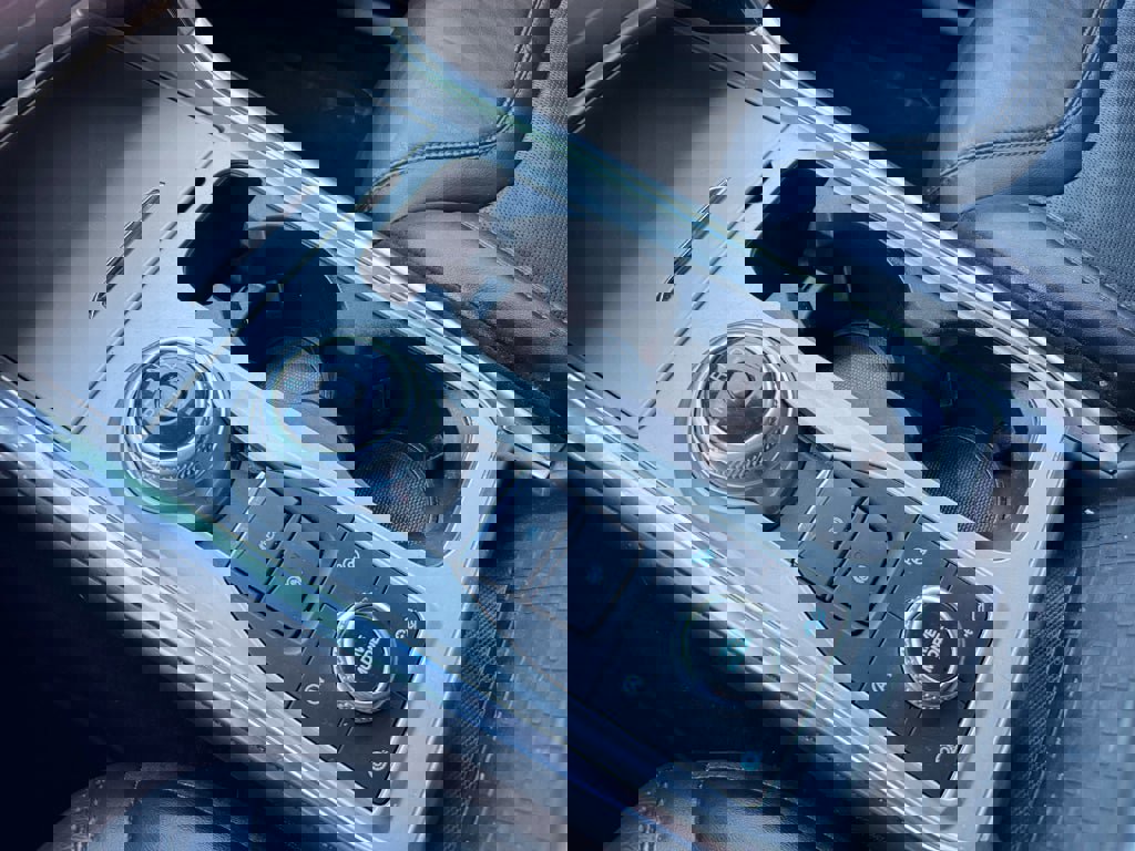 Used 2022 Ford Explorer Platinum w/ Equipment Group 601A image 27