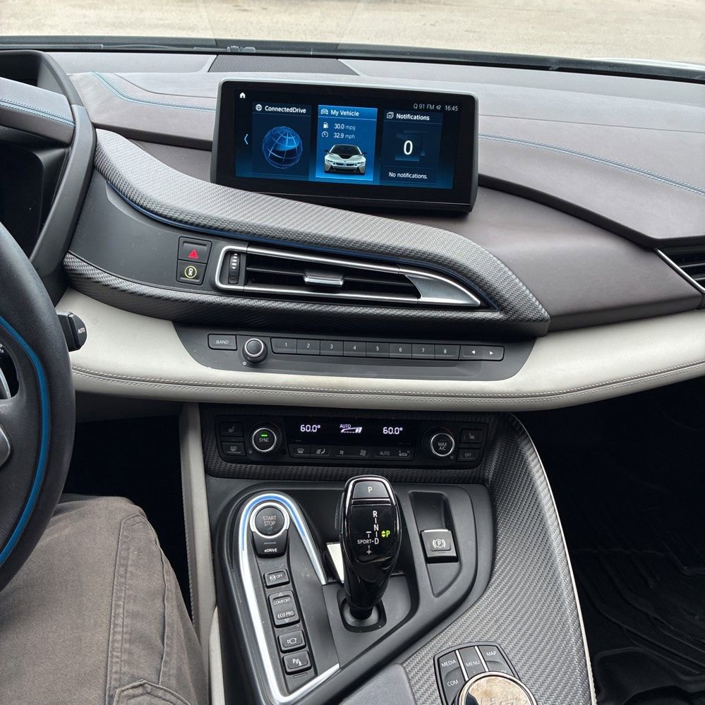 Used 2019 BMW i8 Coupe AWD/4WD image 15